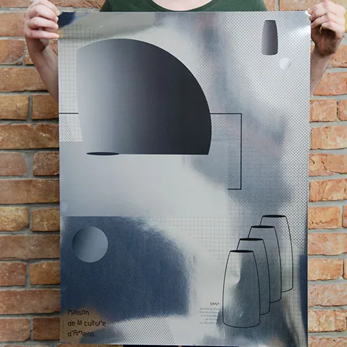 Affiche de la Maison de la Culture d'Amiens sur papier miroir, formes en volume